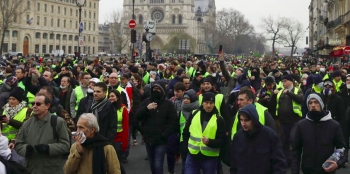Coletes amarelos protestam pelo décimo sábado consecutivo na França